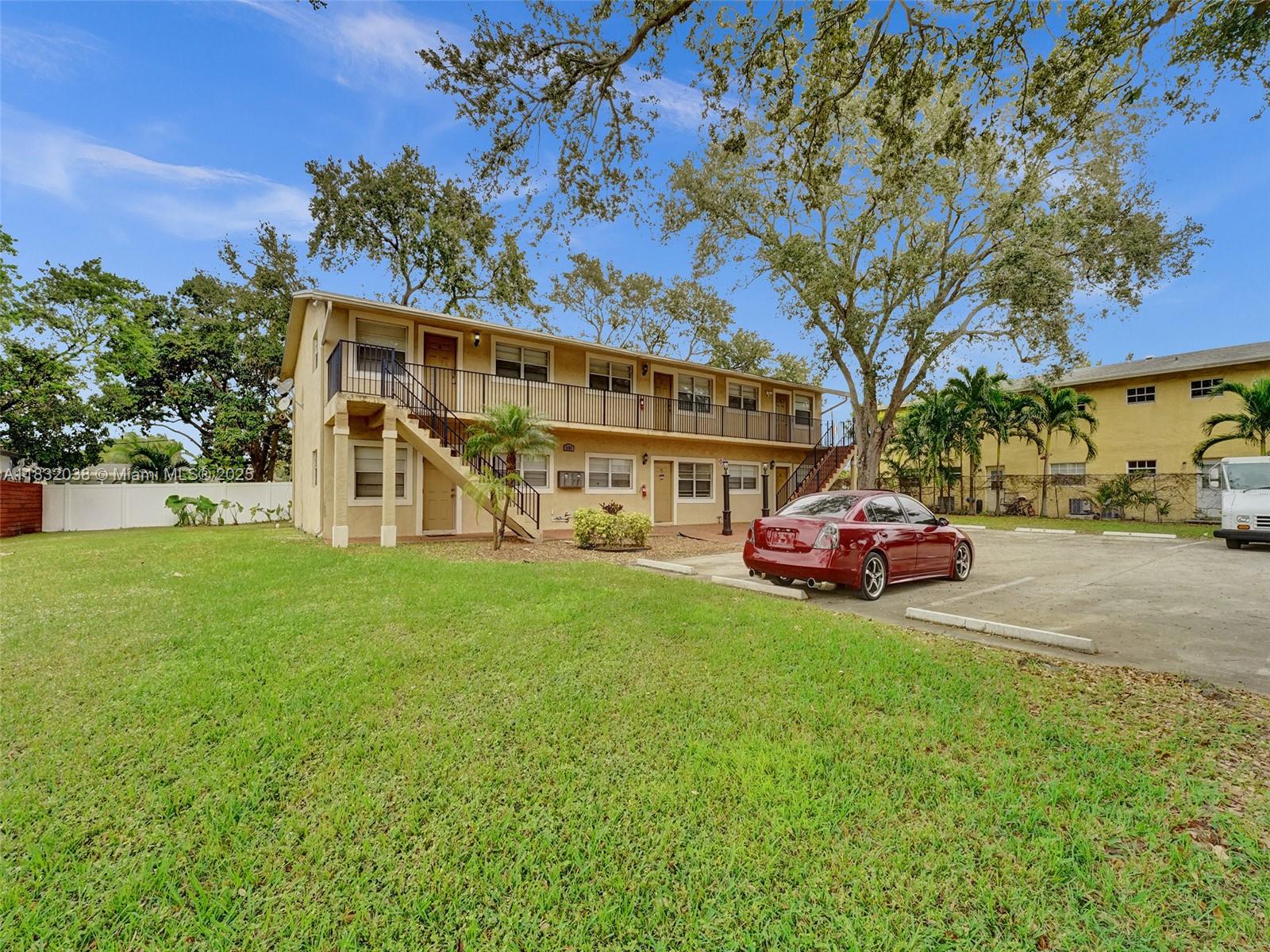 1101 W Prospect Rd # 3