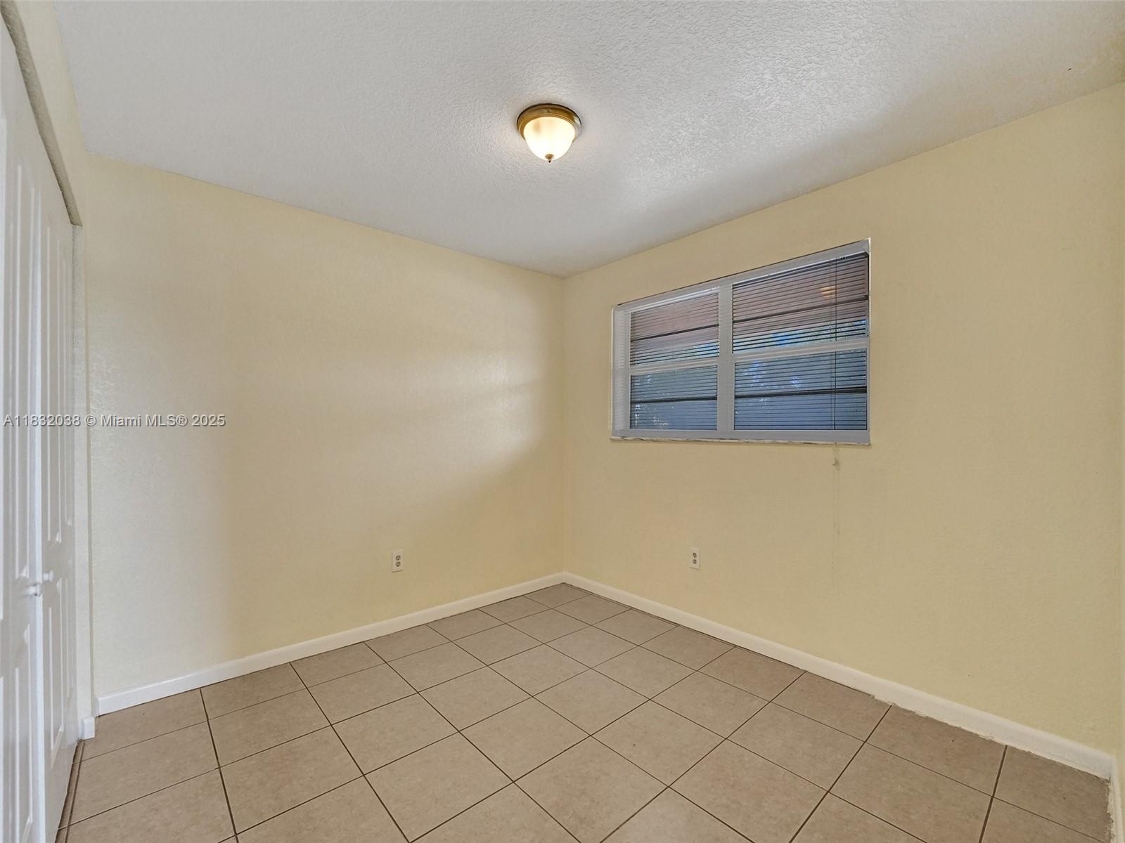 1101 W Prospect Rd # 3