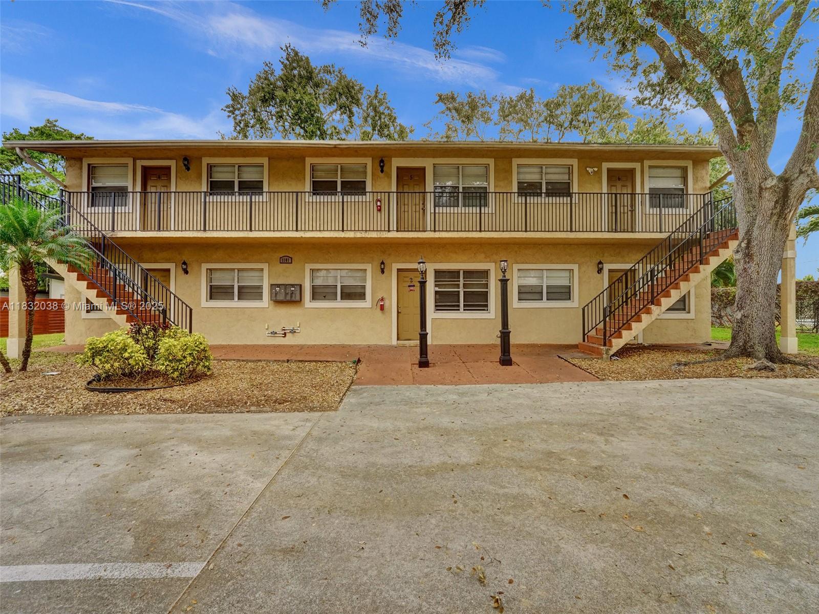 1101 W Prospect Rd # 3