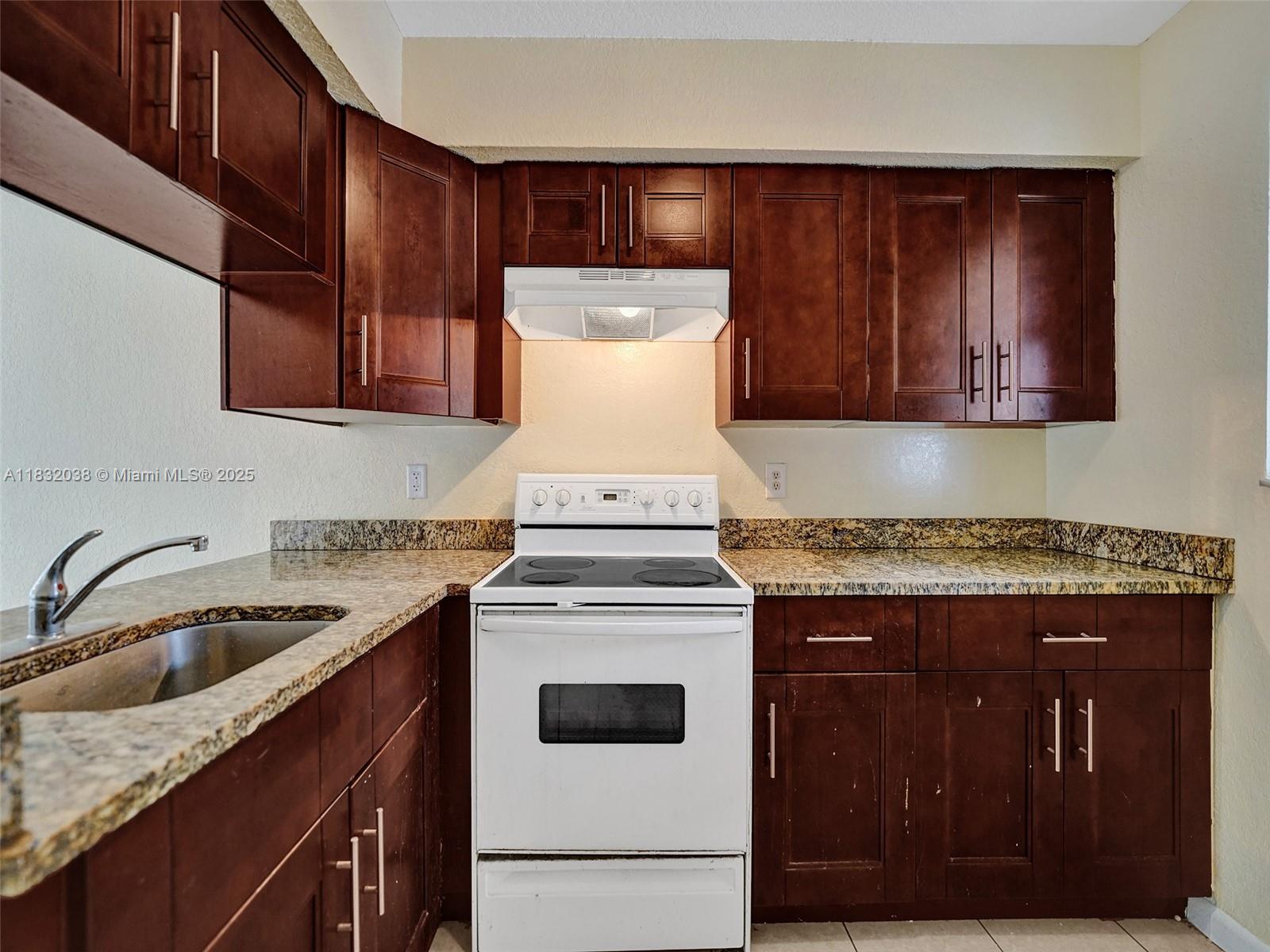1101 W Prospect Rd # 3