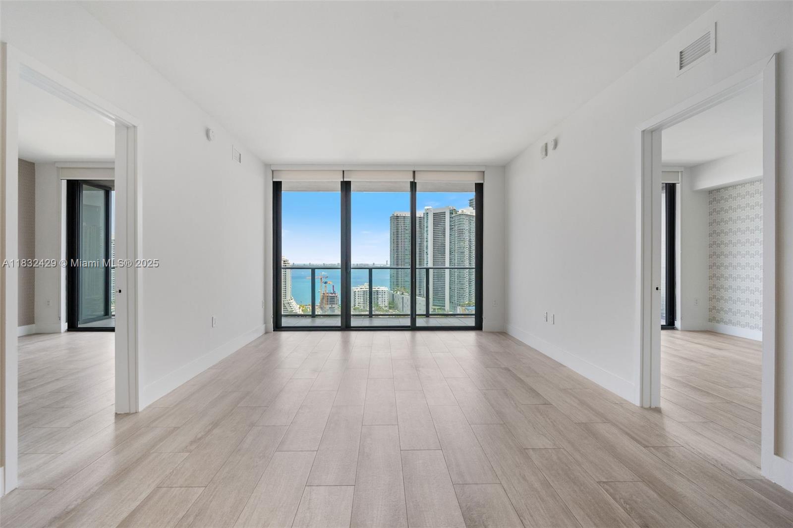 121 NE 34th St # 2507