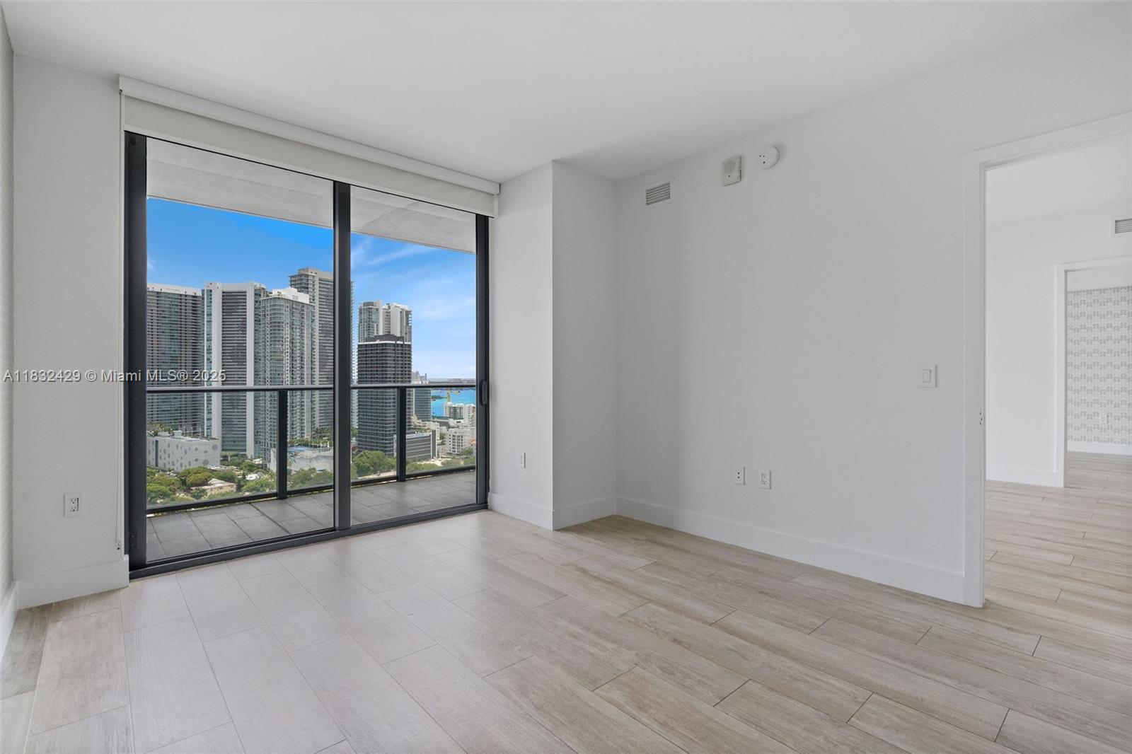 121 NE 34th St # 2507