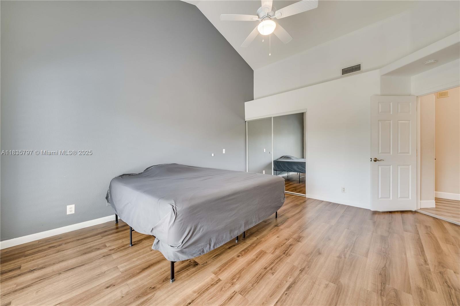 1174 Laguna Springs Dr