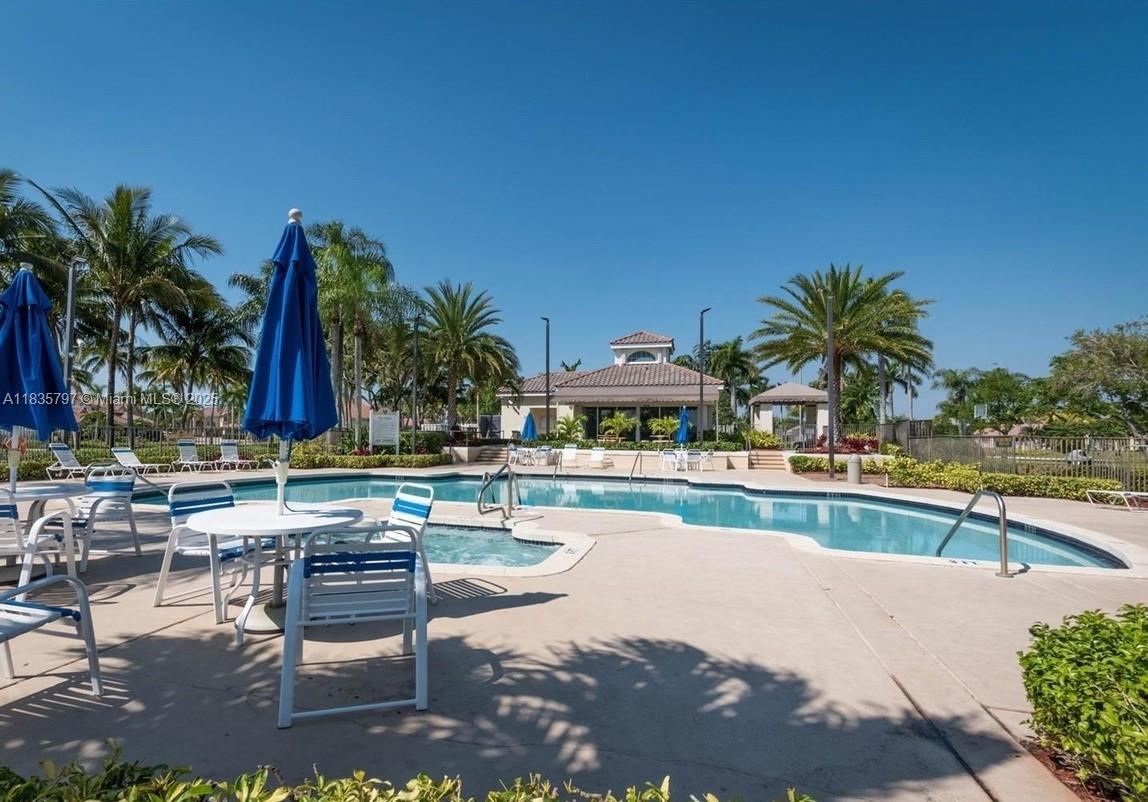 1174 Laguna Springs Dr