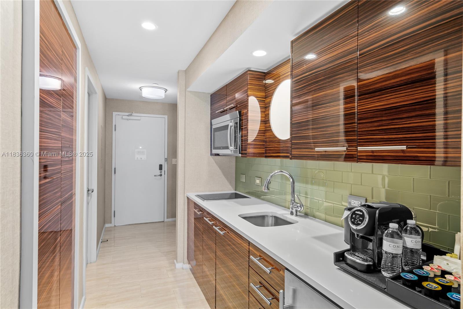 551 N Fort Lauderdale Beach Blvd Unit: R1909