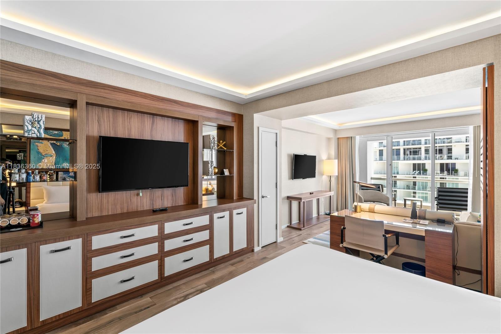 551 N Fort Lauderdale Beach Blvd Unit: R1909