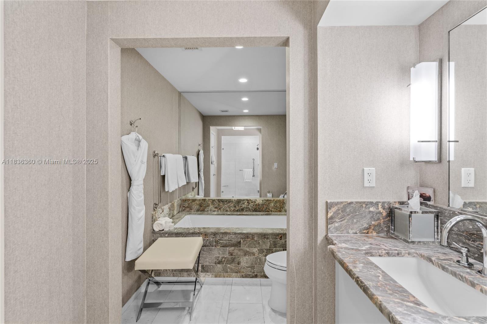551 N Fort Lauderdale Beach Blvd Unit: R1909