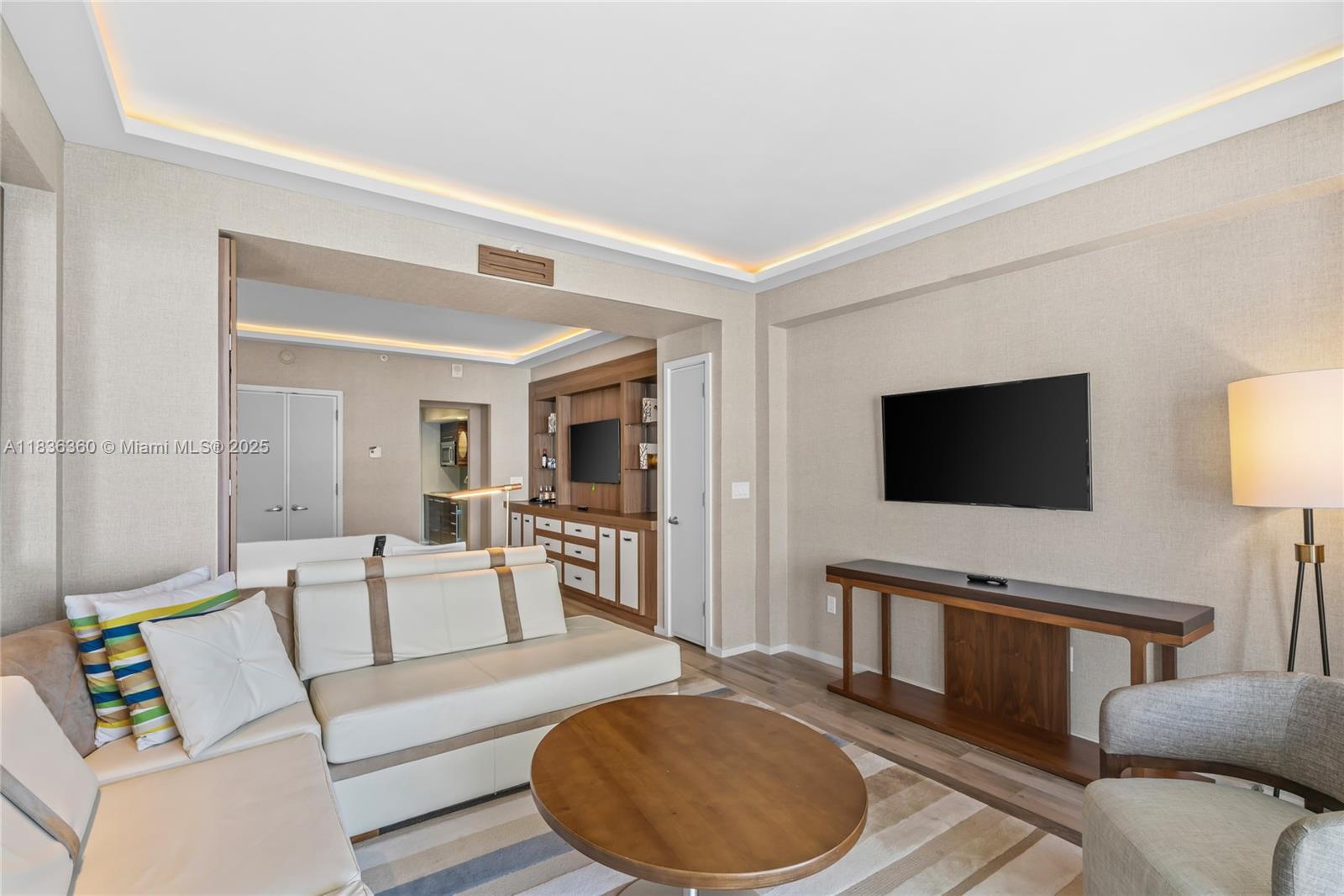 551 N Fort Lauderdale Beach Blvd Unit: R1909