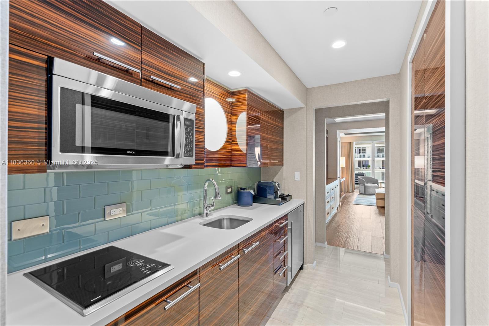 551 N Fort Lauderdale Beach Blvd Unit: R1909