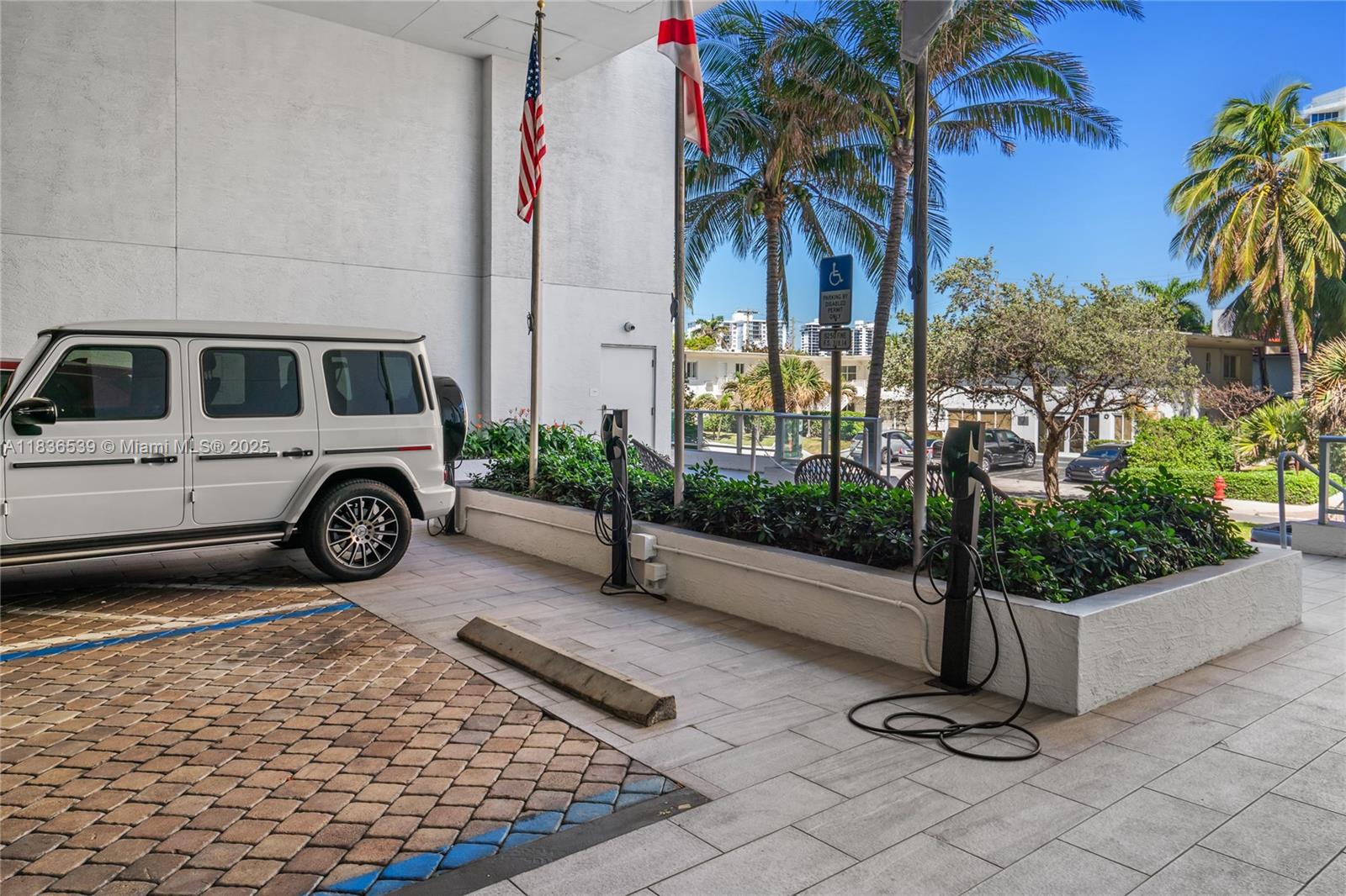 551 N Fort Lauderdale Beach Blvd Unit: R201