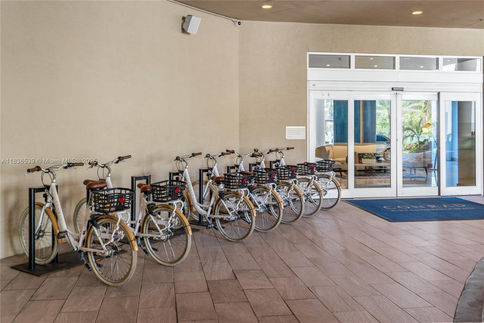 551 N Fort Lauderdale Beach Blvd Unit: R201