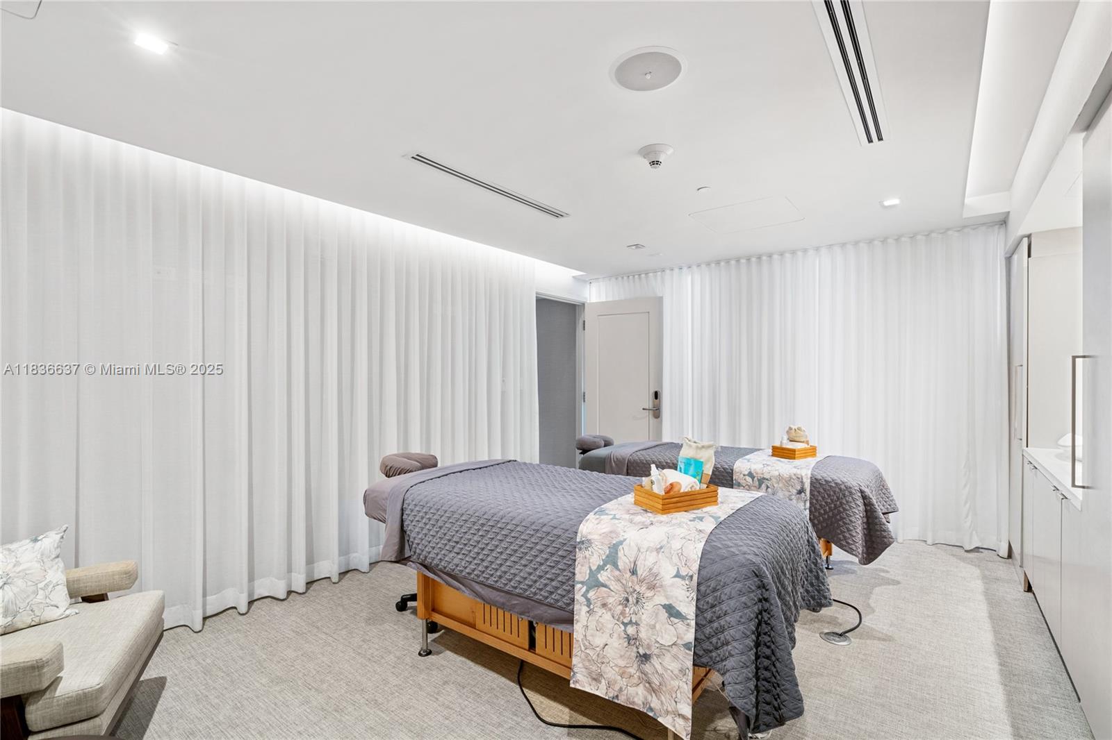 551 N Fort Lauderdale Beach Blvd Unit: R2205