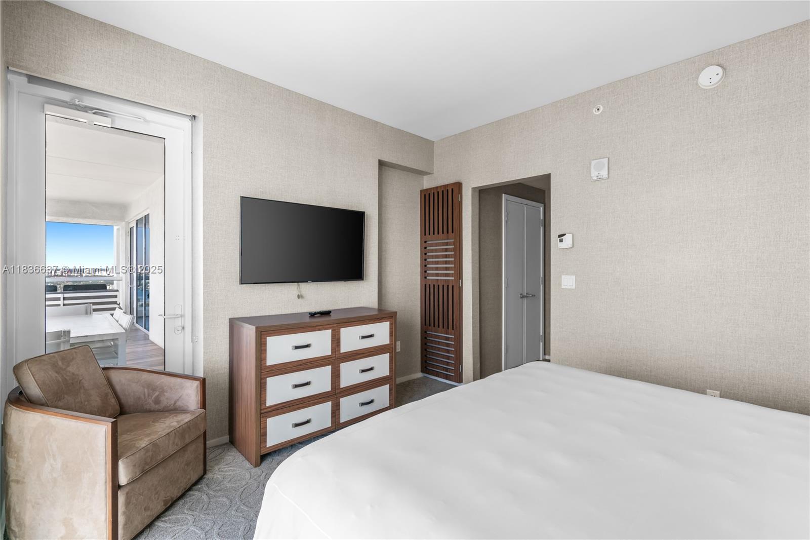 551 N Fort Lauderdale Beach Blvd Unit: R2205