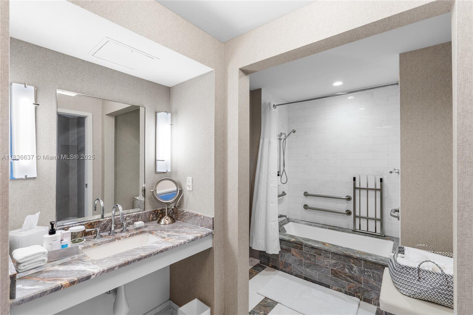 551 N Fort Lauderdale Beach Blvd Unit: R2205