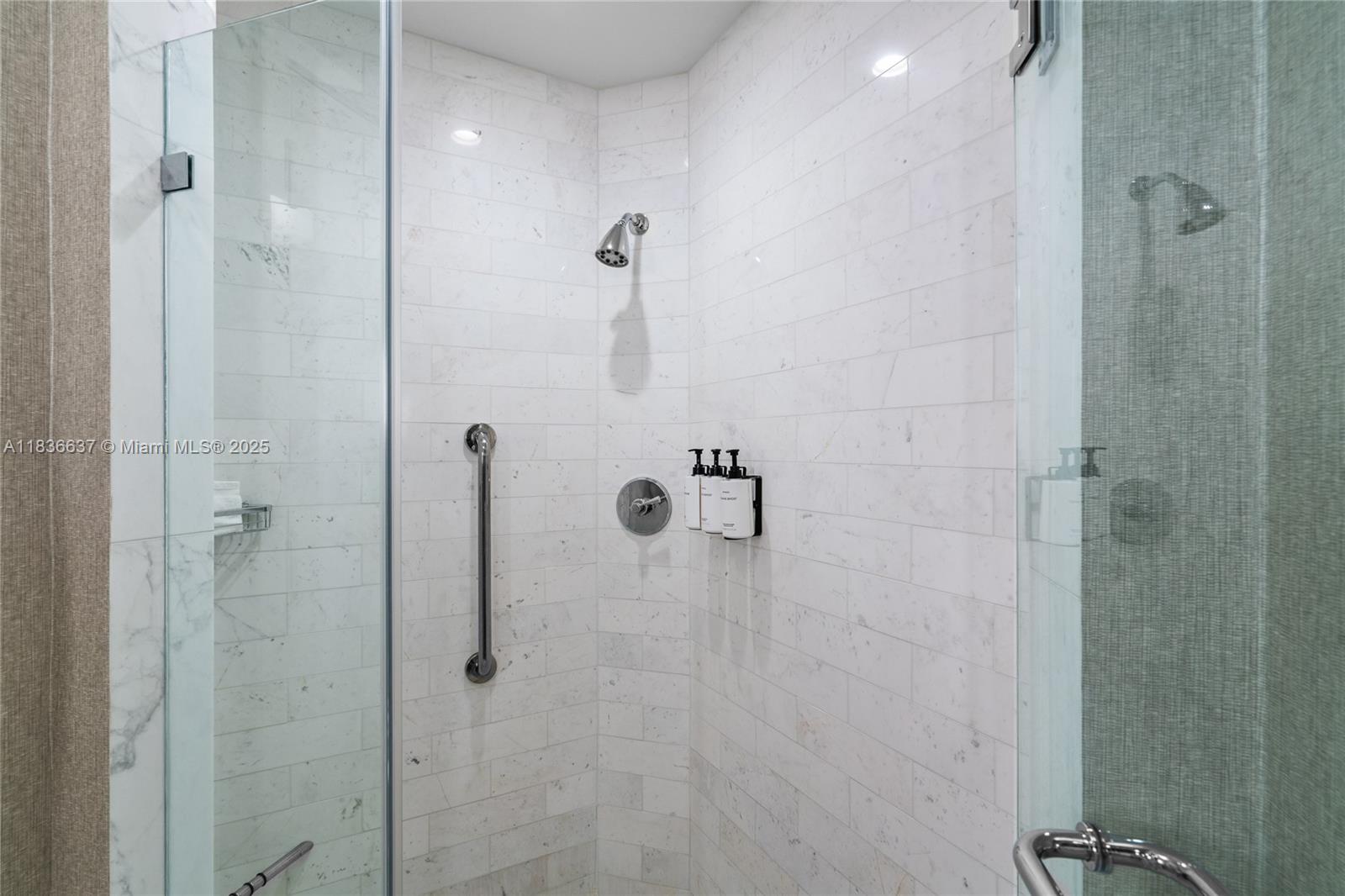 551 N Fort Lauderdale Beach Blvd Unit: R2205