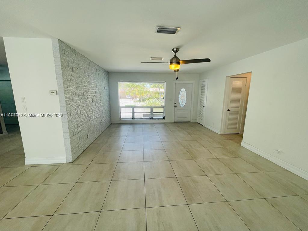 1900 NE 41st St # 0