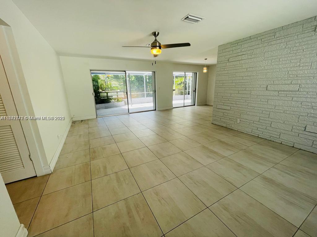 1900 NE 41st St # 0
