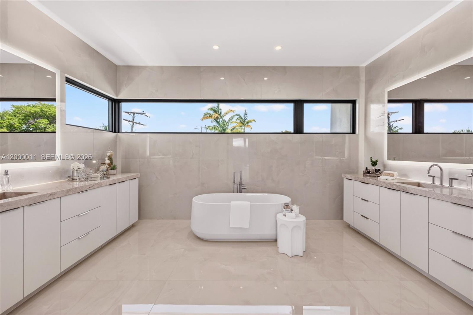 2010 Intracoastal Dr