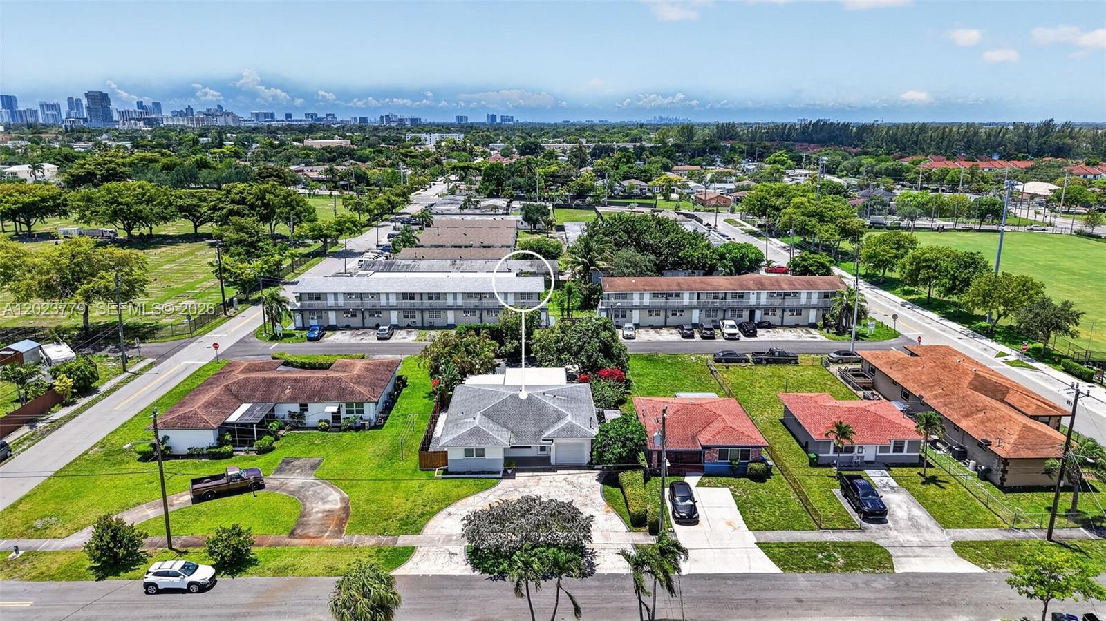 709 NW 9th Ct