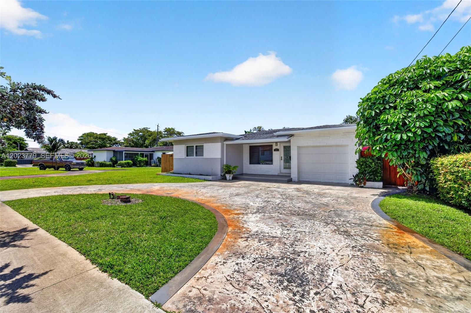 709 NW 9th Ct