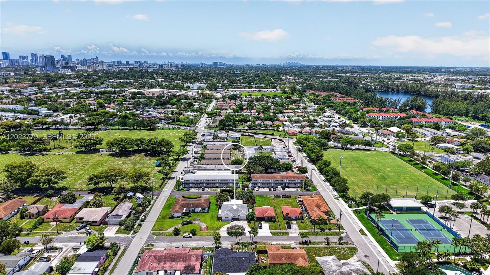 709 NW 9th Ct