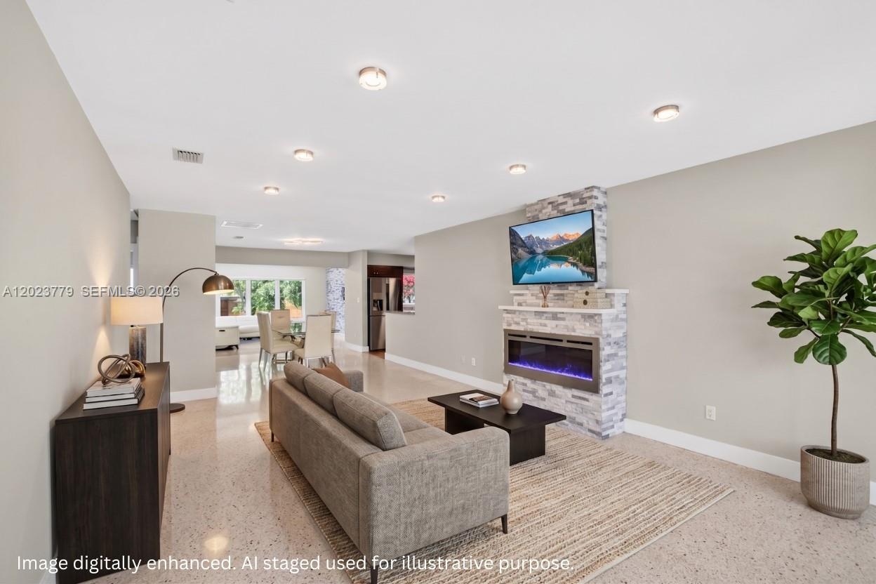 709 NW 9th Ct