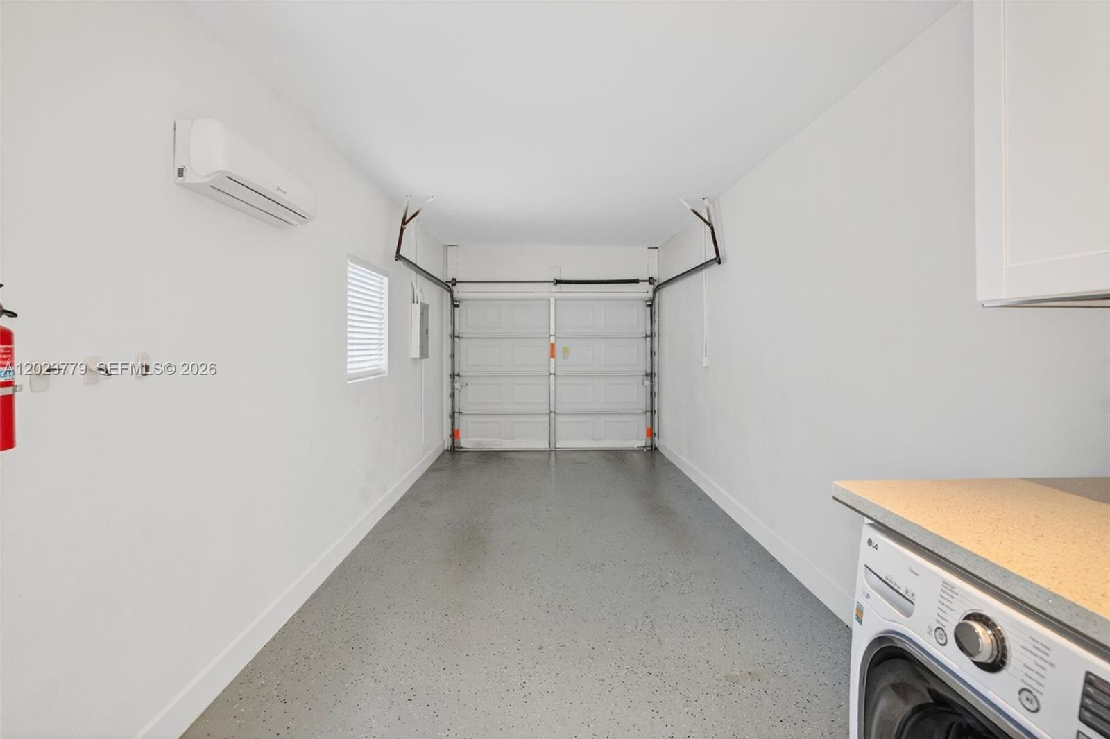 709 NW 9th Ct