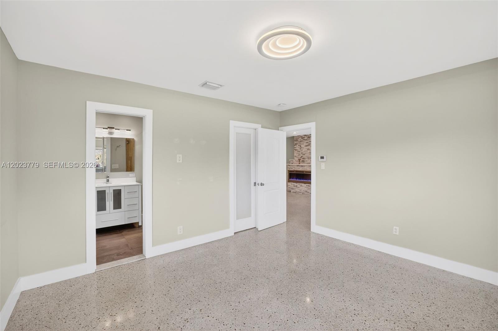 709 NW 9th Ct