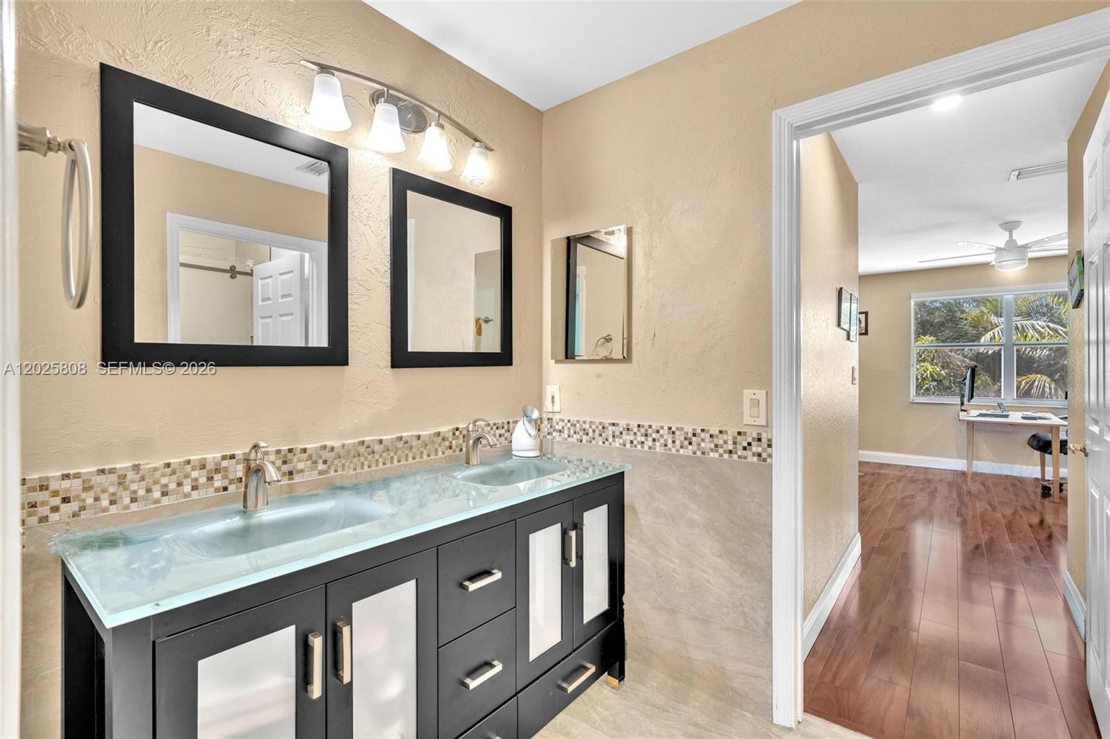 16408 Sapphire Pl