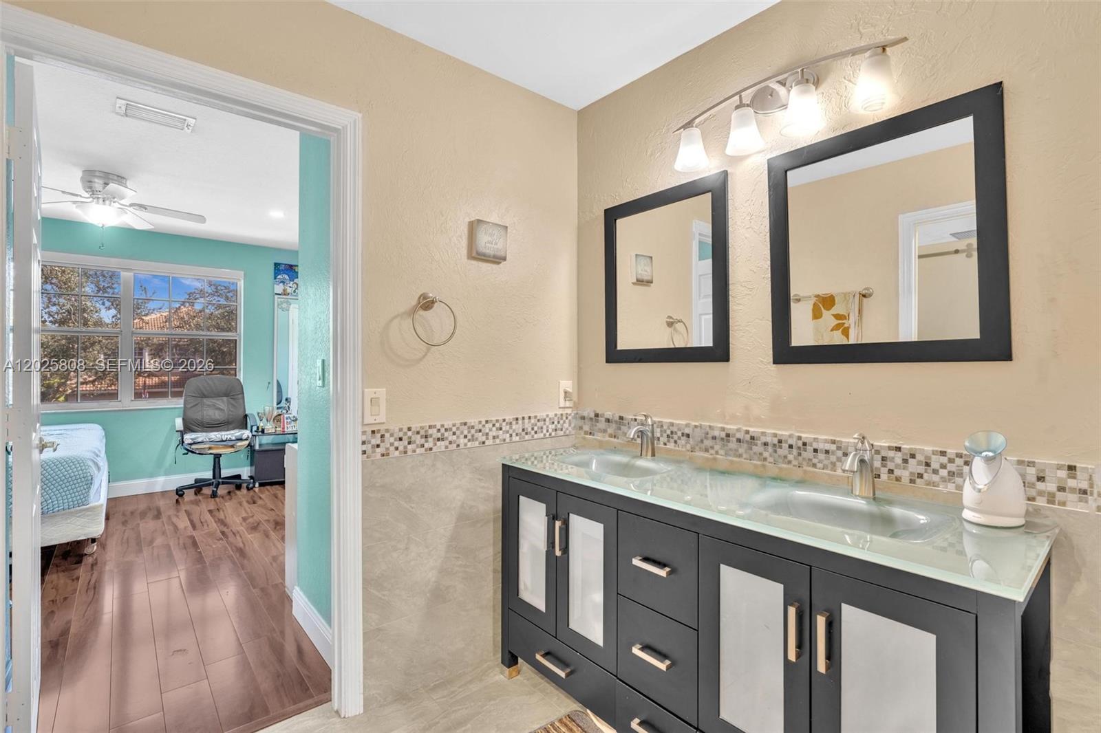 16408 Sapphire Pl