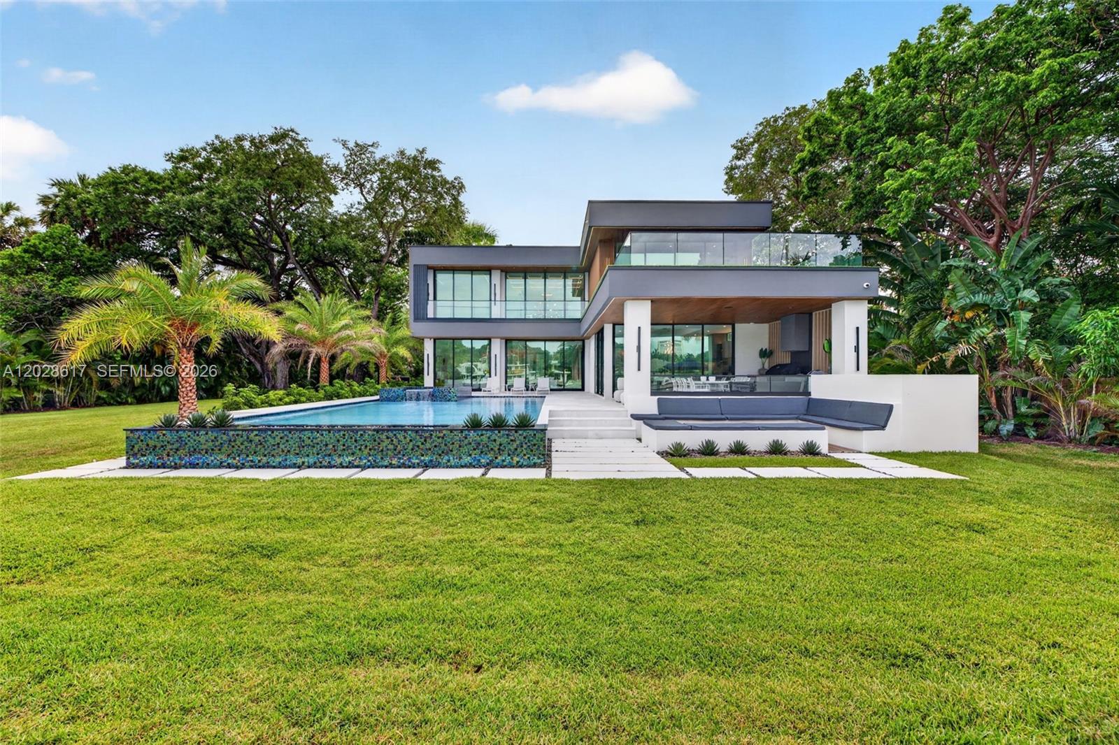 700 SW 12th Ave