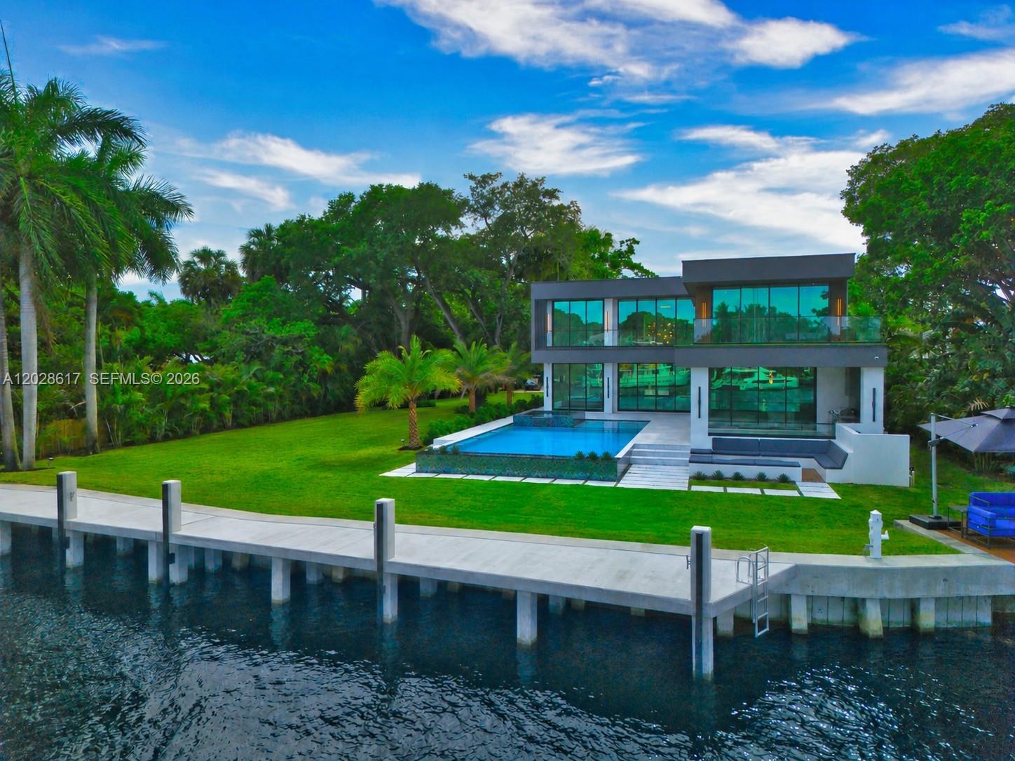 700 SW 12th Ave