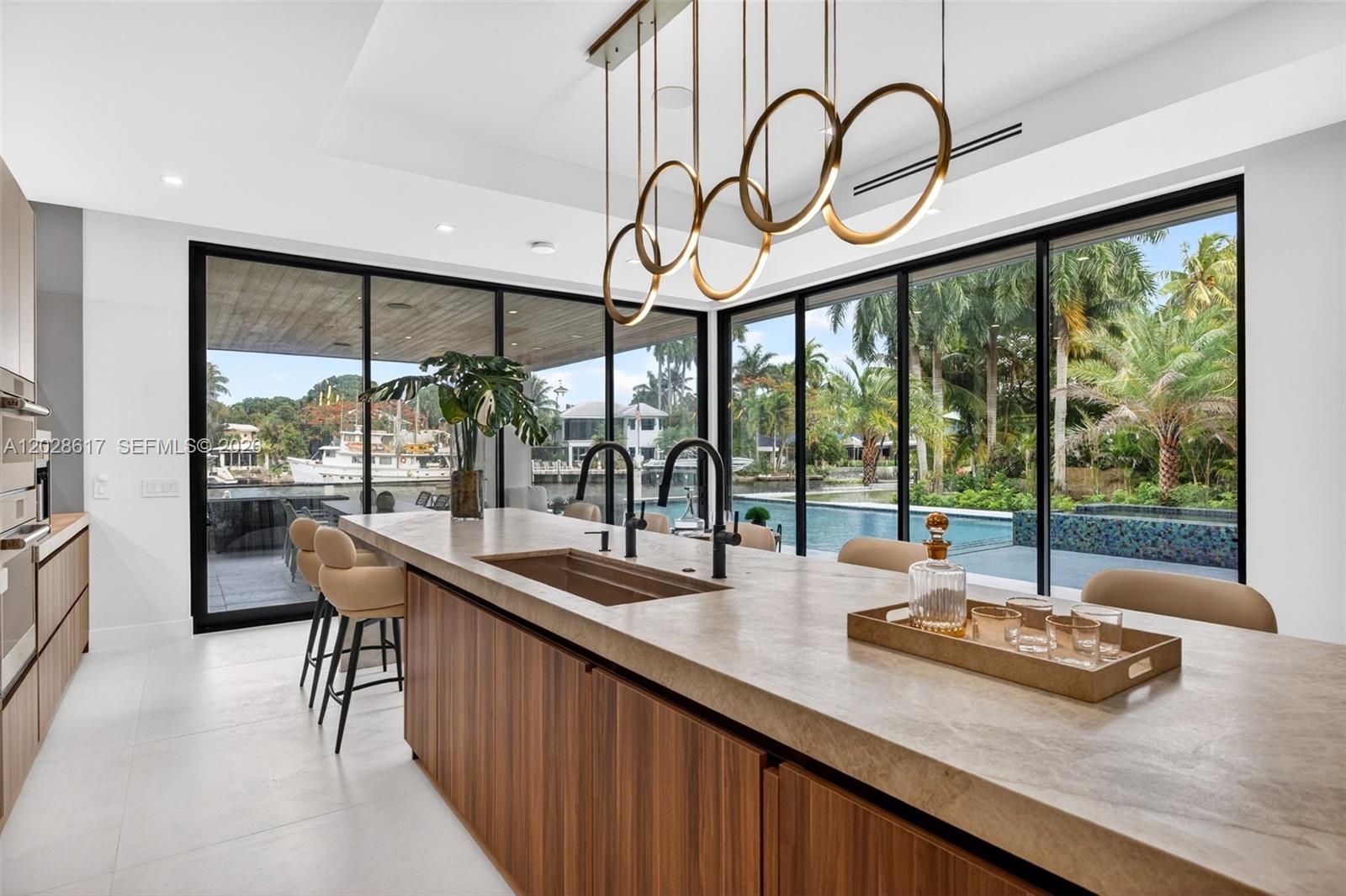 700 SW 12th Ave