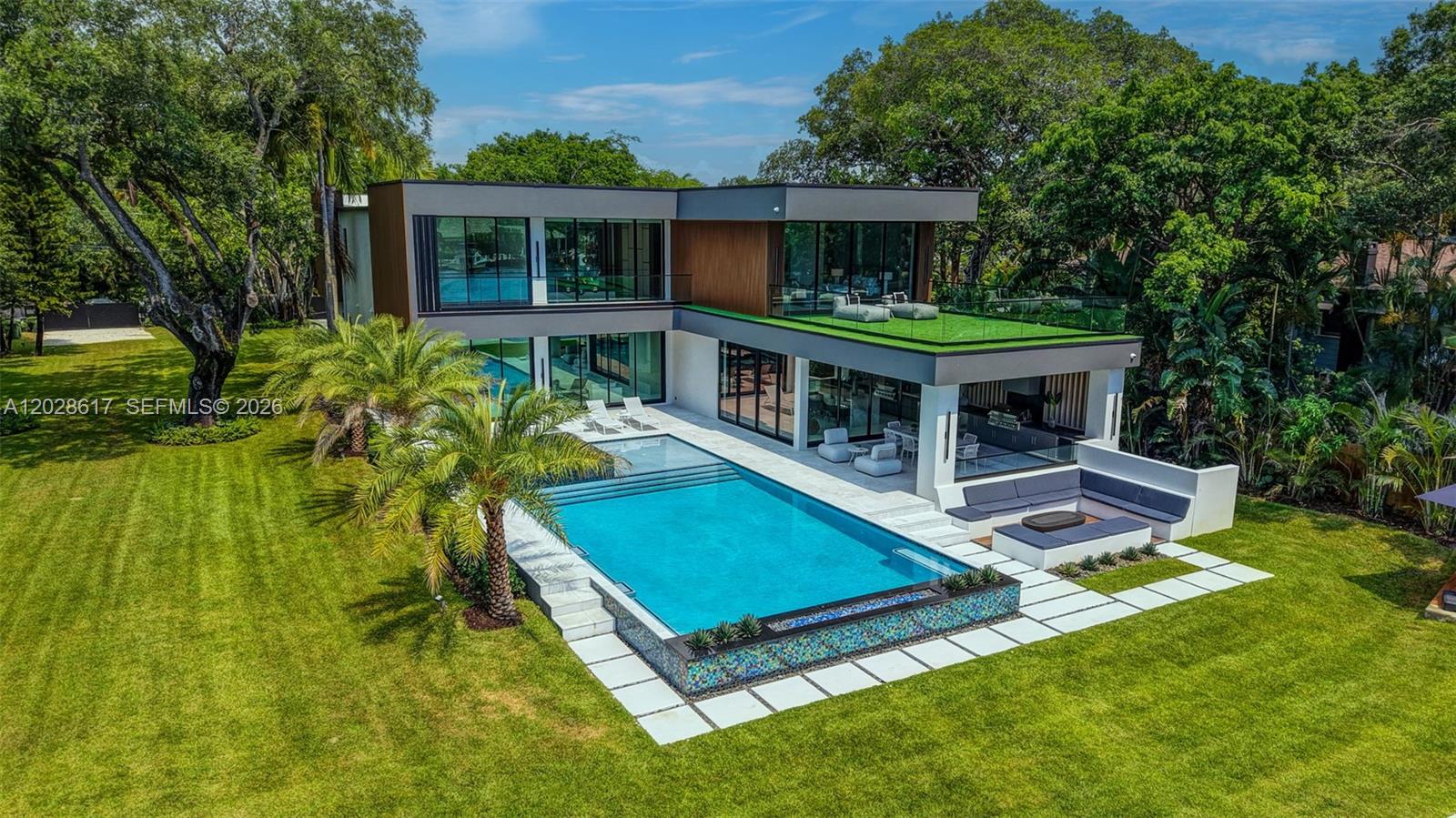 700 SW 12th Ave