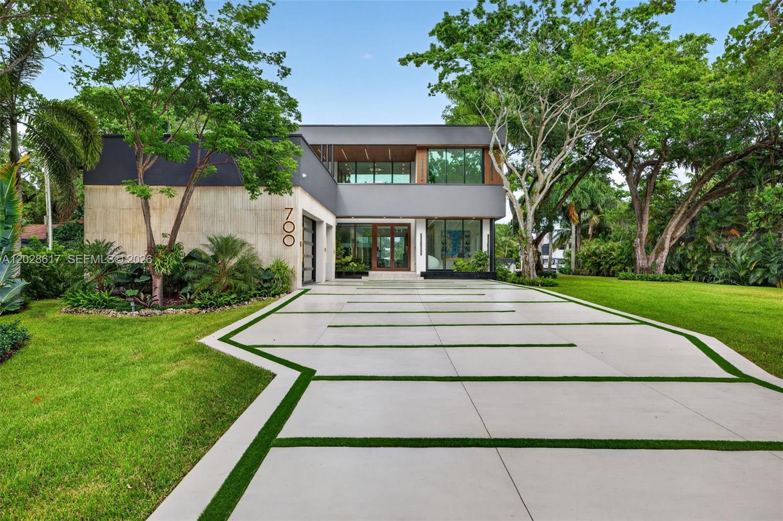 700 SW 12th Ave
