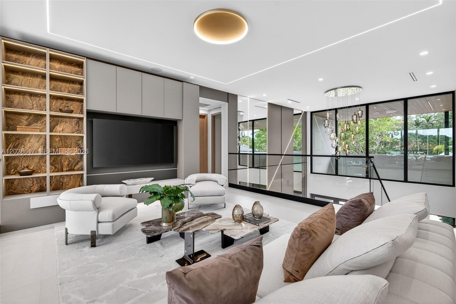 700 SW 12th Ave