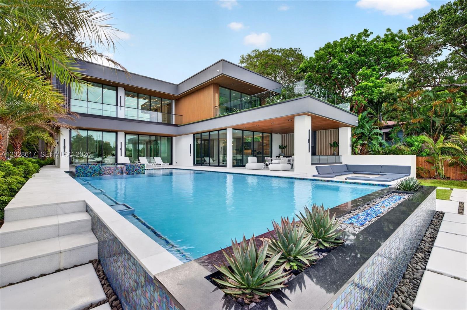 700 SW 12th Ave