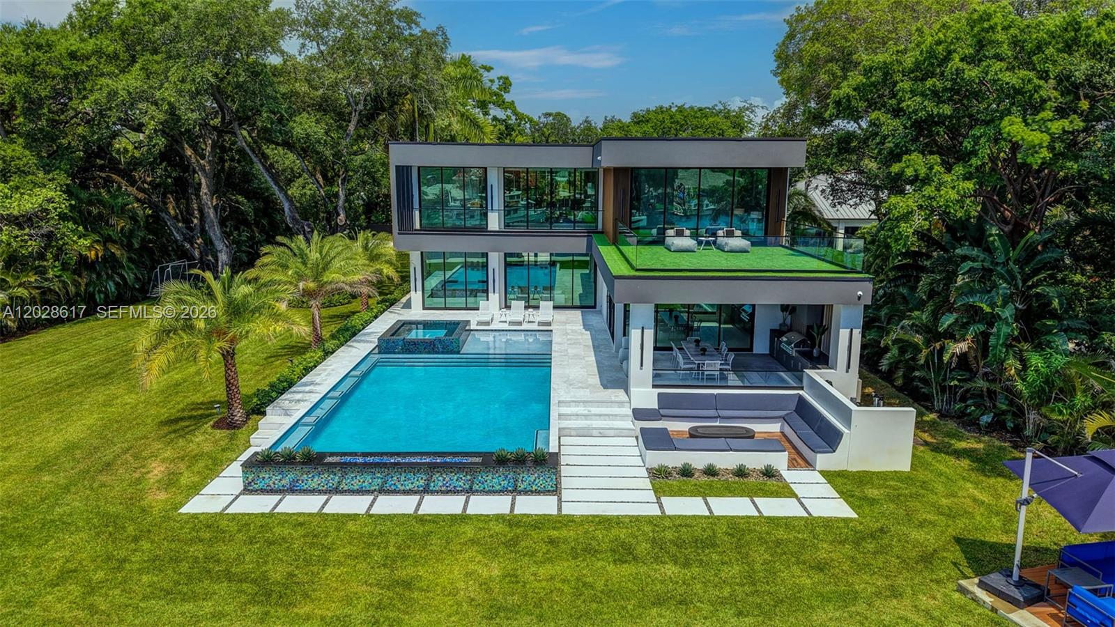 700 SW 12th Ave