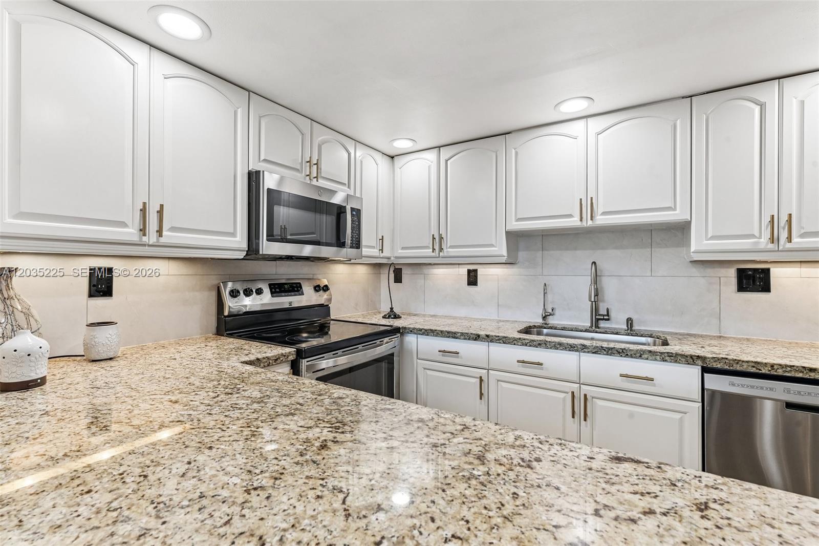 207 NW 45th Ave
