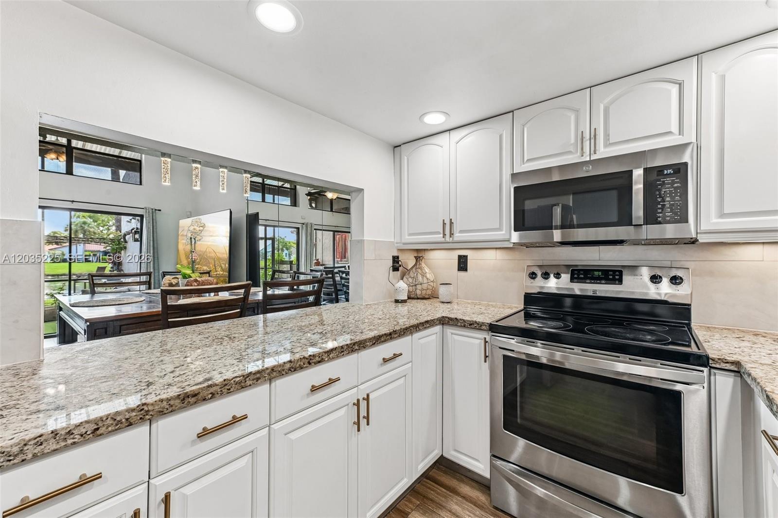 207 NW 45th Ave