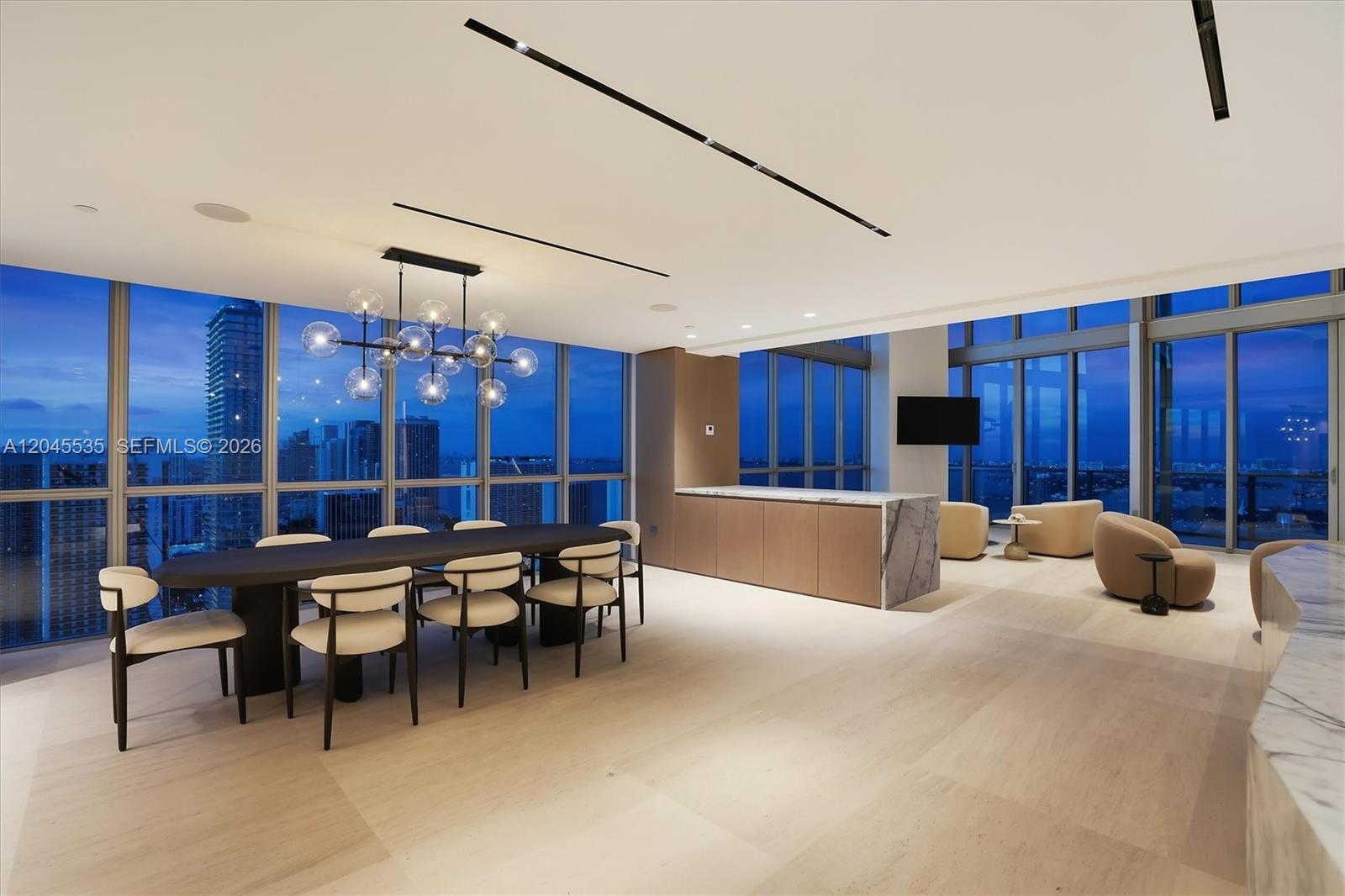 1100 Biscayne Blvd # 3906