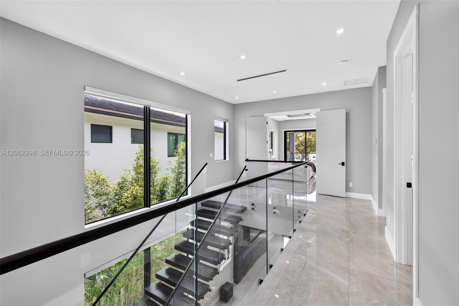 1004 SW 5th Pl