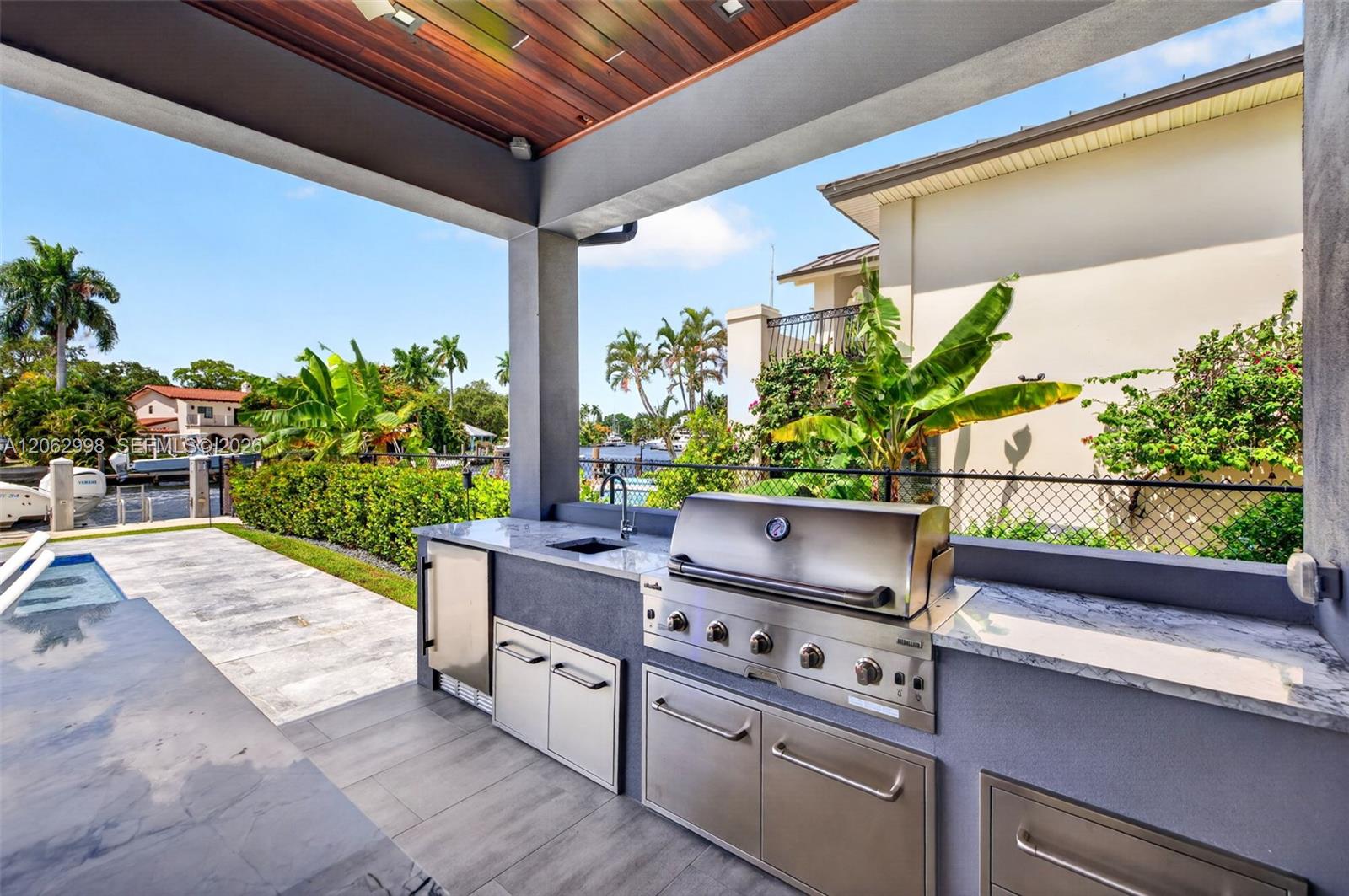 1004 SW 5th Pl