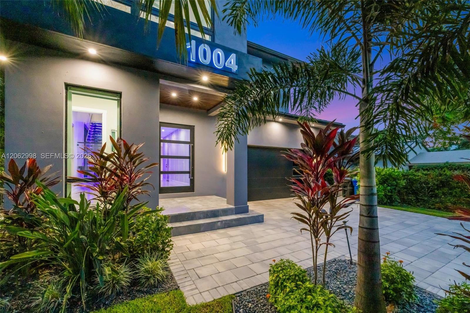 1004 SW 5th Pl