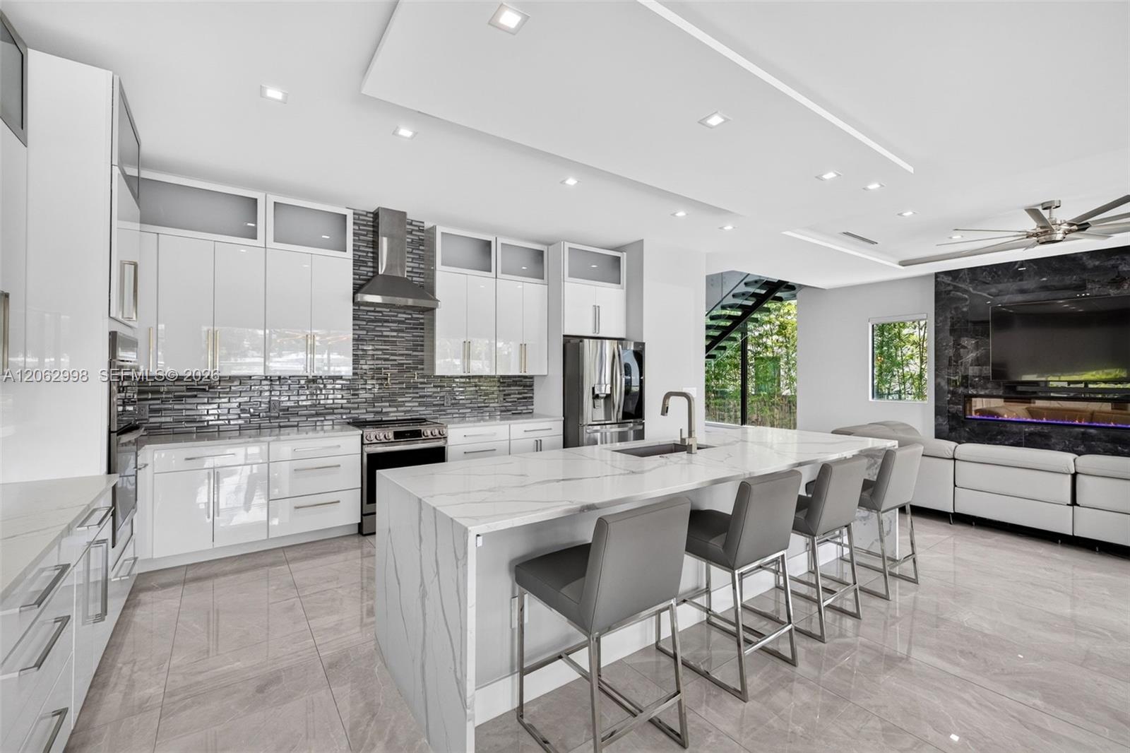 1004 SW 5th Pl