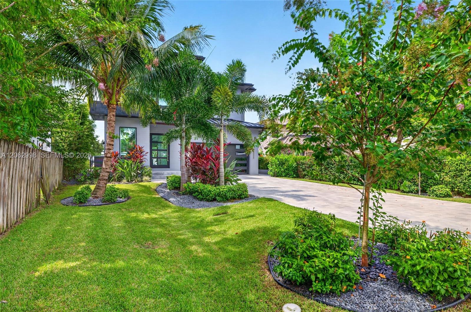 1004 SW 5th Pl