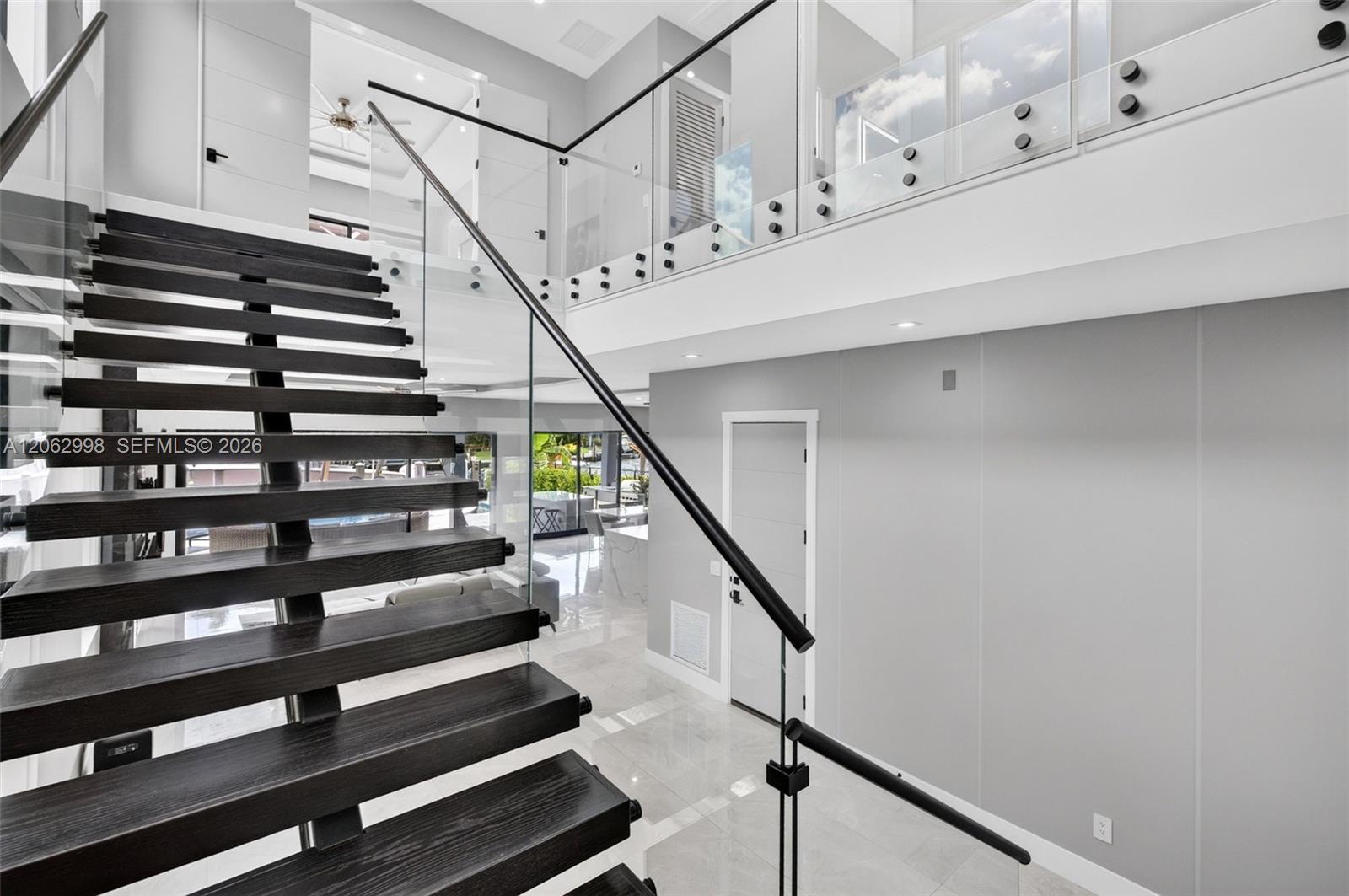 1004 SW 5th Pl