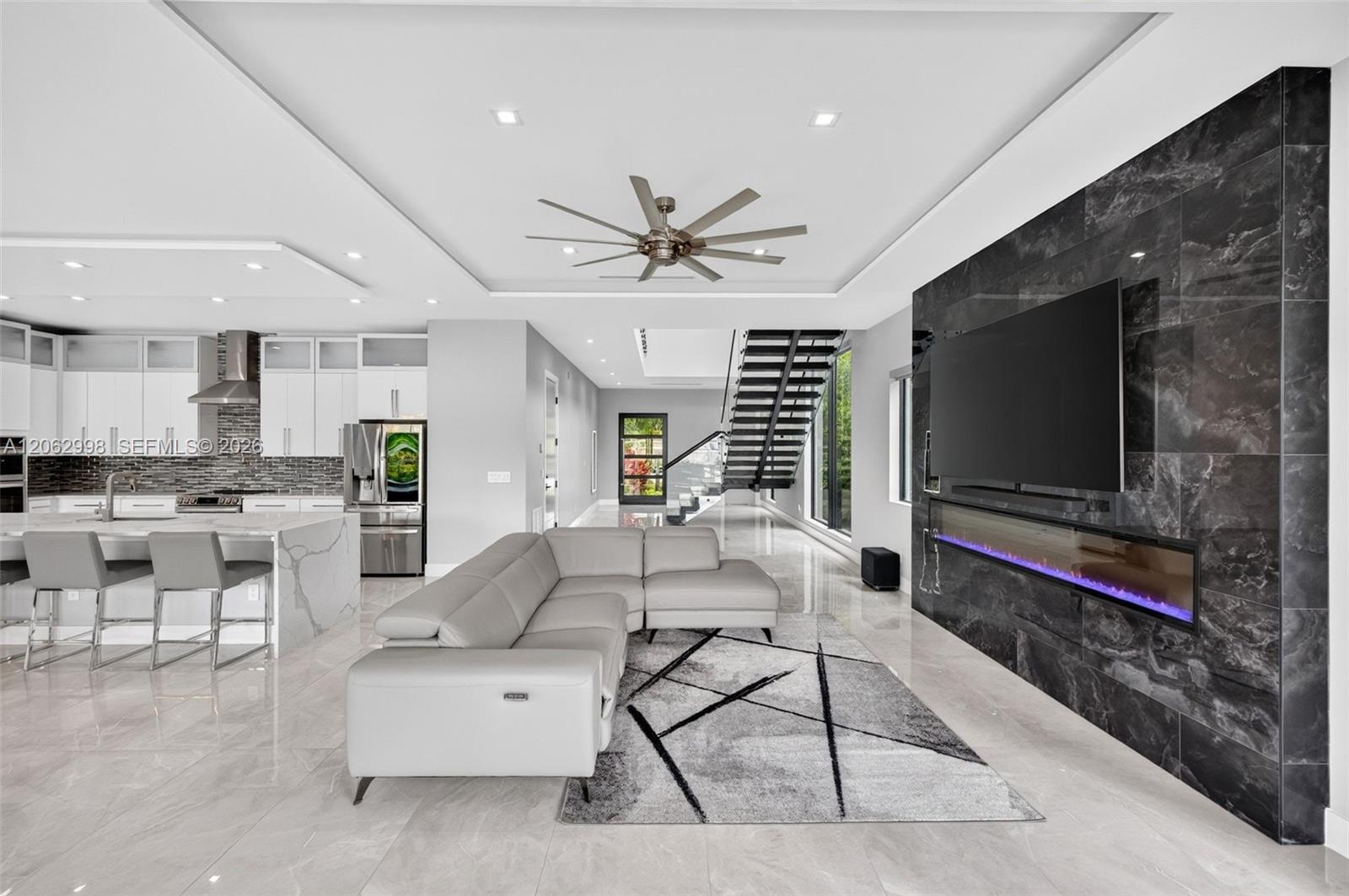 1004 SW 5th Pl