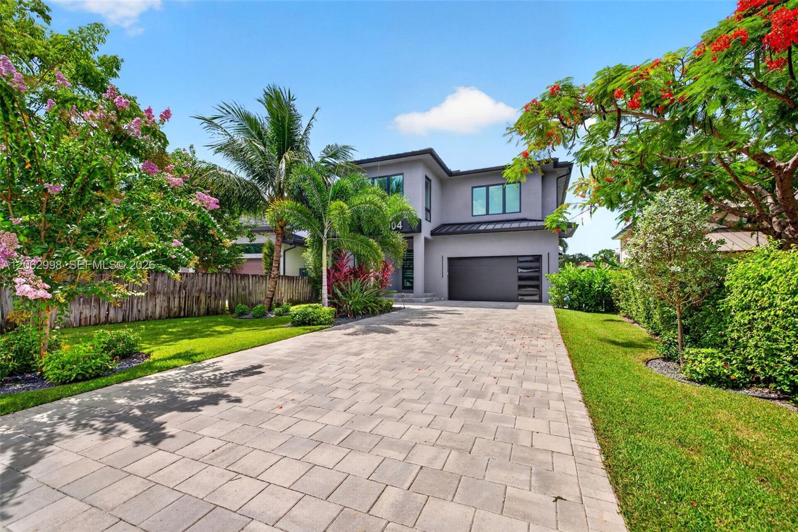 1004 SW 5th Pl