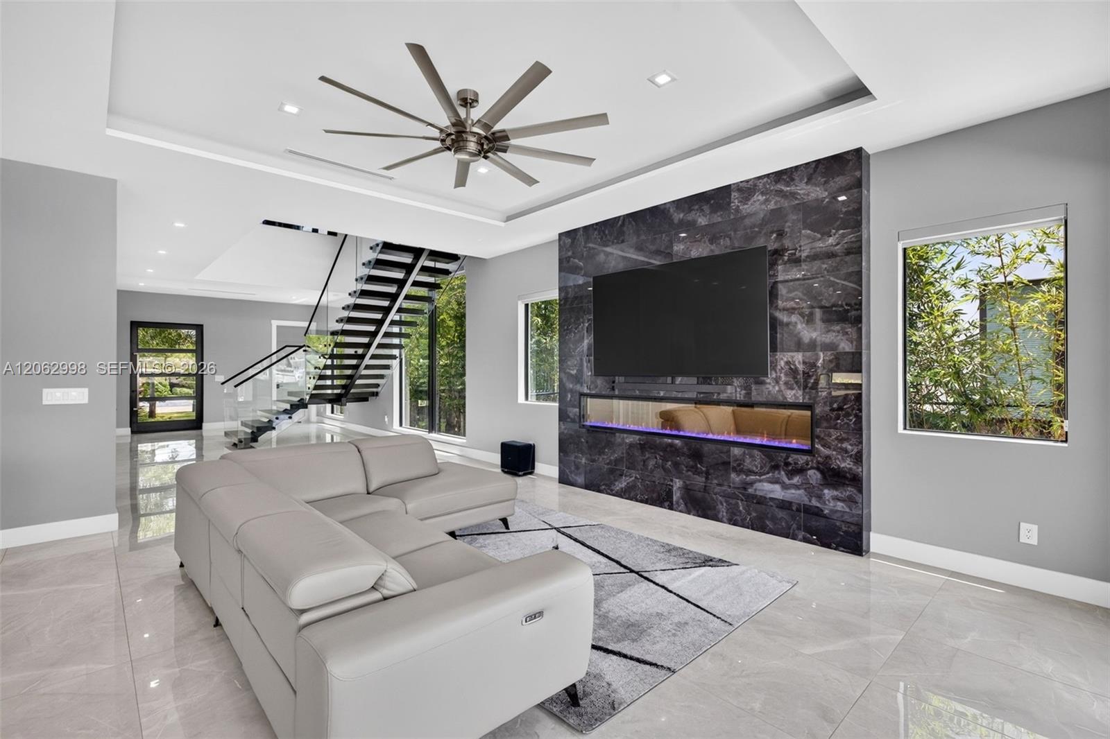 1004 SW 5th Pl
